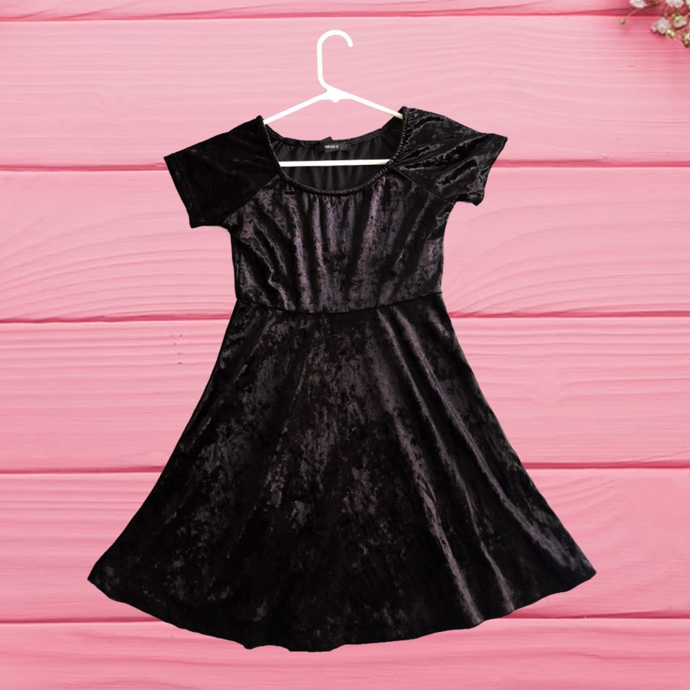 Forever 21 black velvet dress